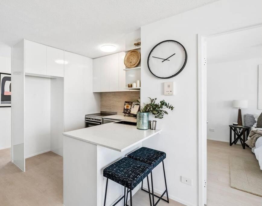 Luxe 2 Bedroom Oceanview Retreat On Fern Apartment Gold Coast
