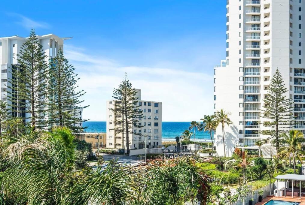 Luxe 2 Bedroom Oceanview Retreat On Fern Gold Coast